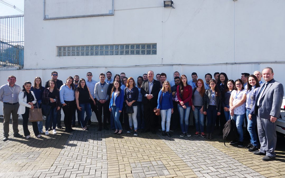 Colaboradores da CallFarma, parceira da Campanha Troco Solidário, visitam os Amigos HC
