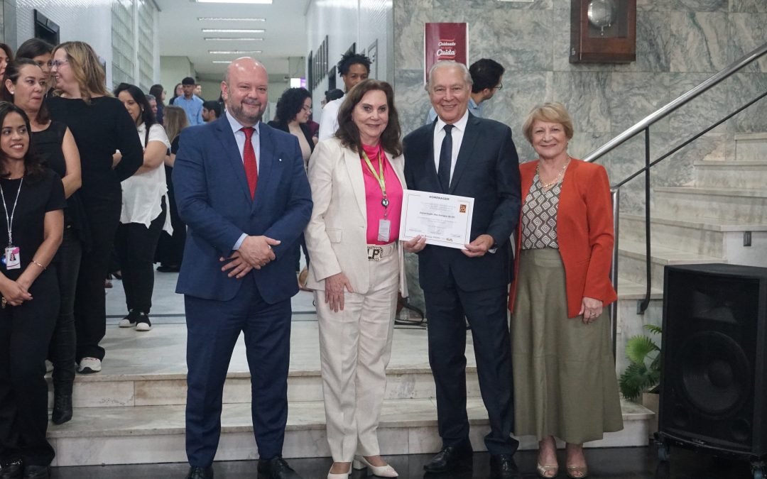 Hospital de Clínicas completa 63 anos com homenagem aos Amigos do HC