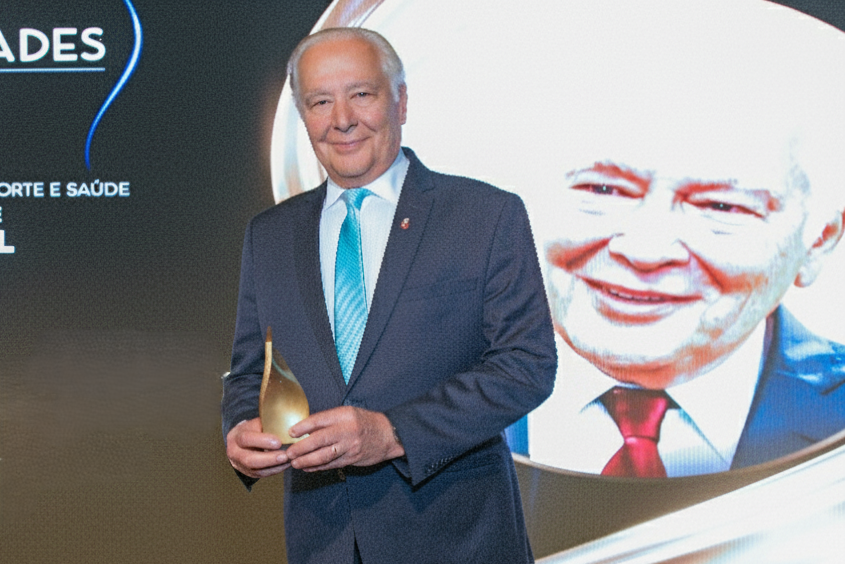 Domingos Murta é homenageado com o  Prêmio Personalidades TOPVIEW 2025 reconhecido na categoria Ação Social