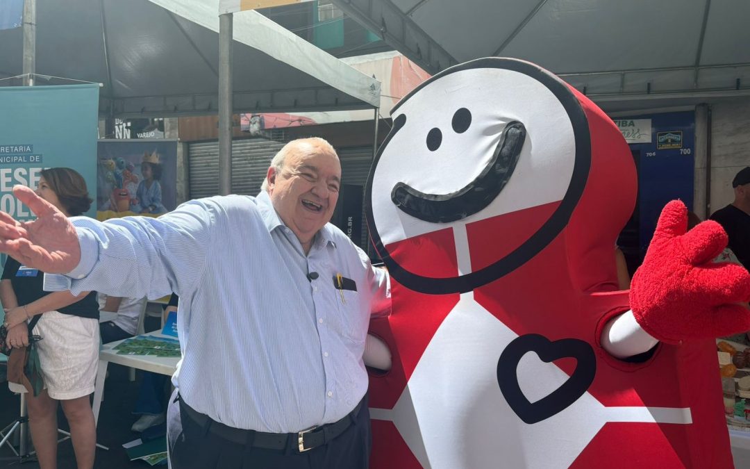 Amigos do HC participam da Feira do Terceiro Setor em celebração aos 333 anos de Curitiba